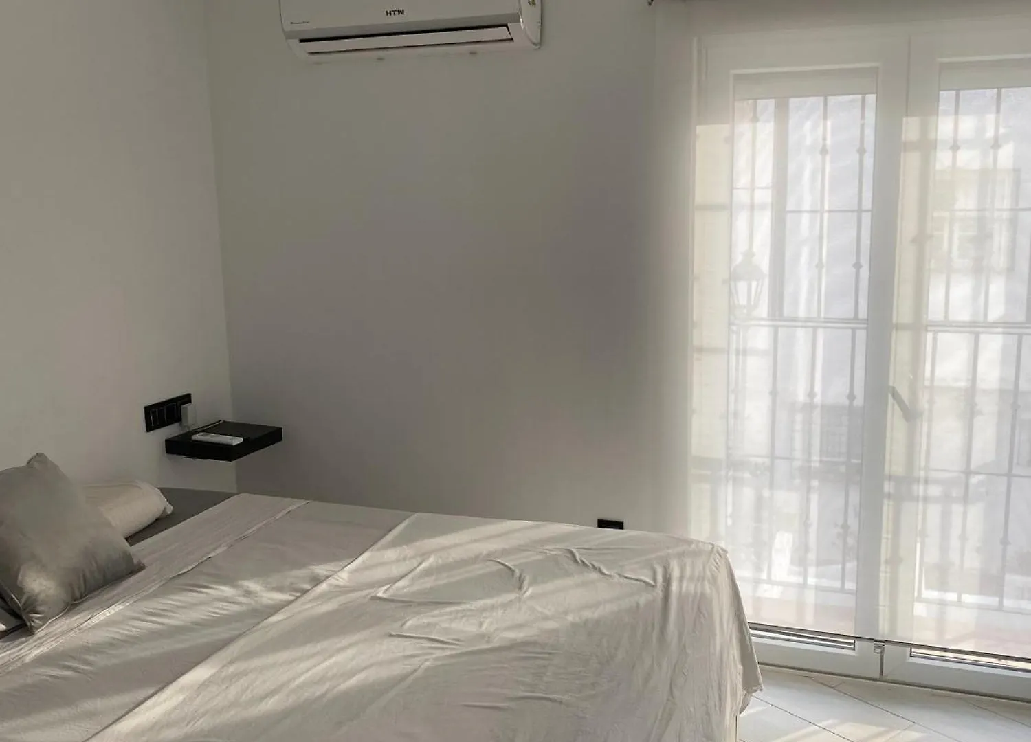 Casa Moderna Con Gimnasio Villa Torremolinos İspanya