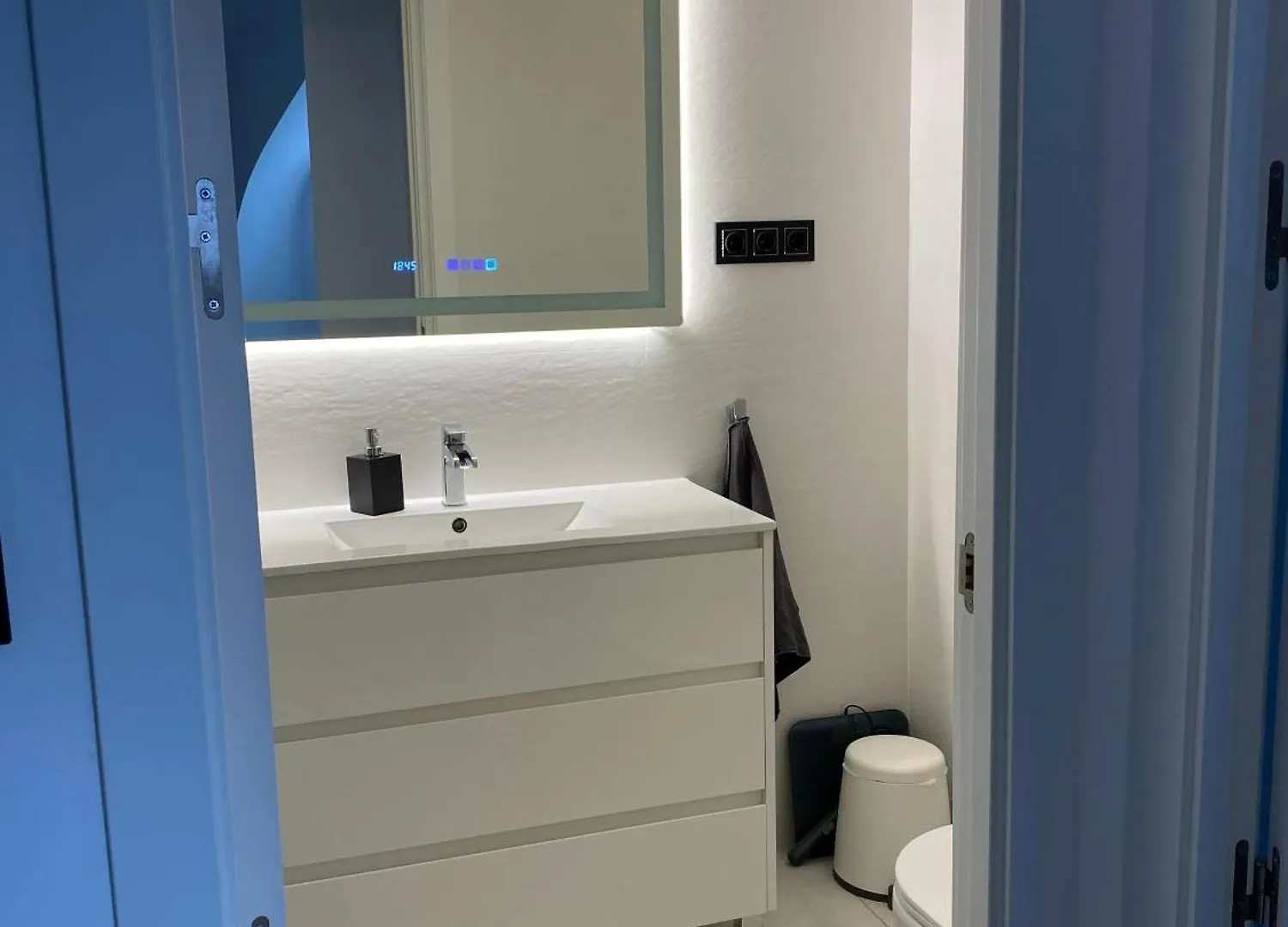 Casa Moderna Con Gimnasio Villa Torremolinos İspanya